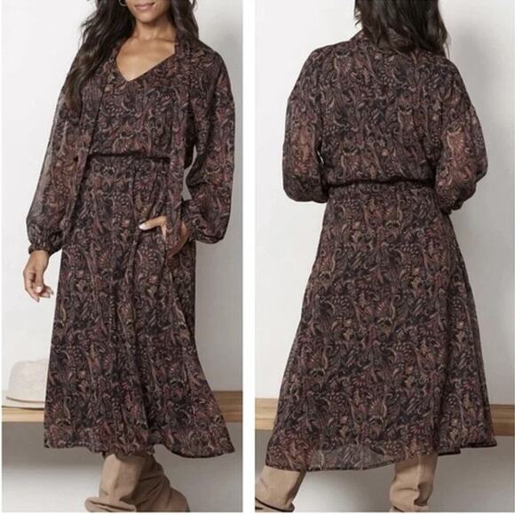 Evereve Dresses & Skirts - Evereve Eliza Midi Dress Paisley Floral Size Large